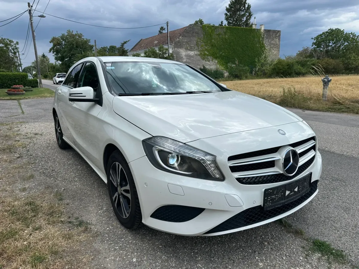 Mercedes-Benz A-Class 2014 photo 2