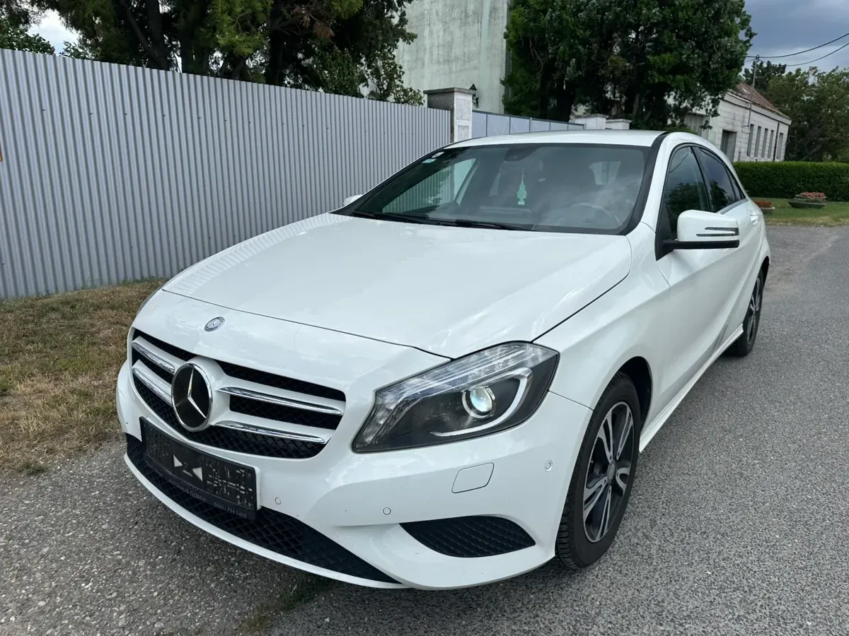 Mercedes-Benz A-Class 2014 photo 3