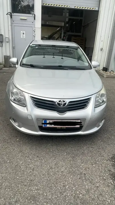 Toyota Avensis 2009 photo 2