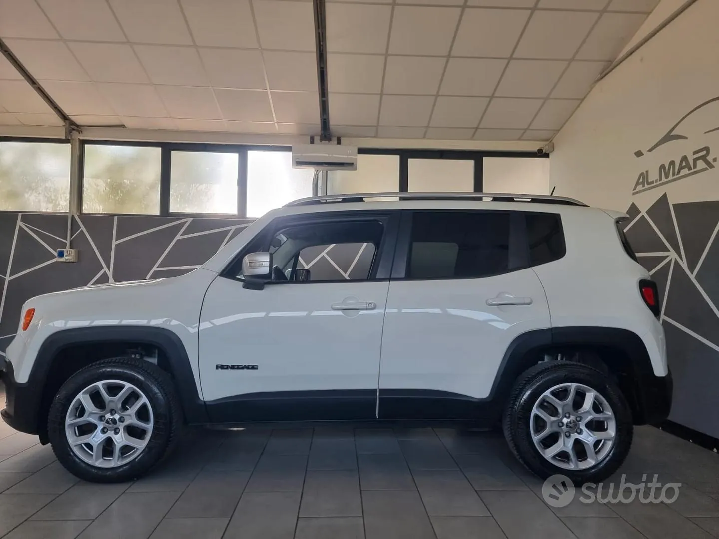 Jeep Renegade 2016 photo 4