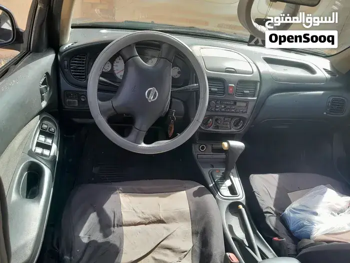 Nissan Sunny 2008 photo 4
