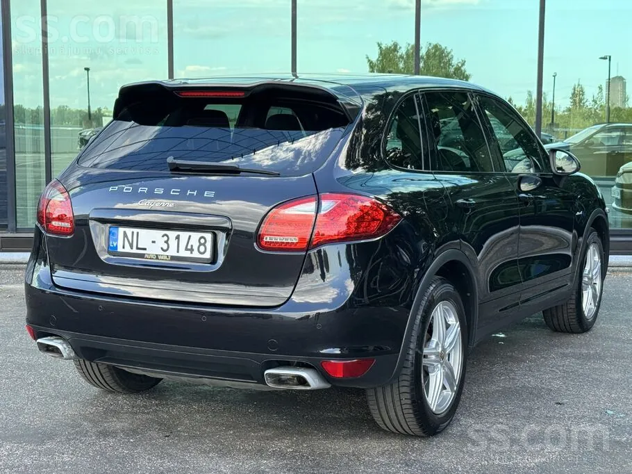 Porsche Cayenne 2011 photo 3