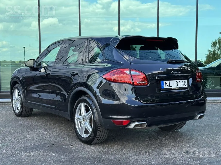 Porsche Cayenne 2011 photo 4