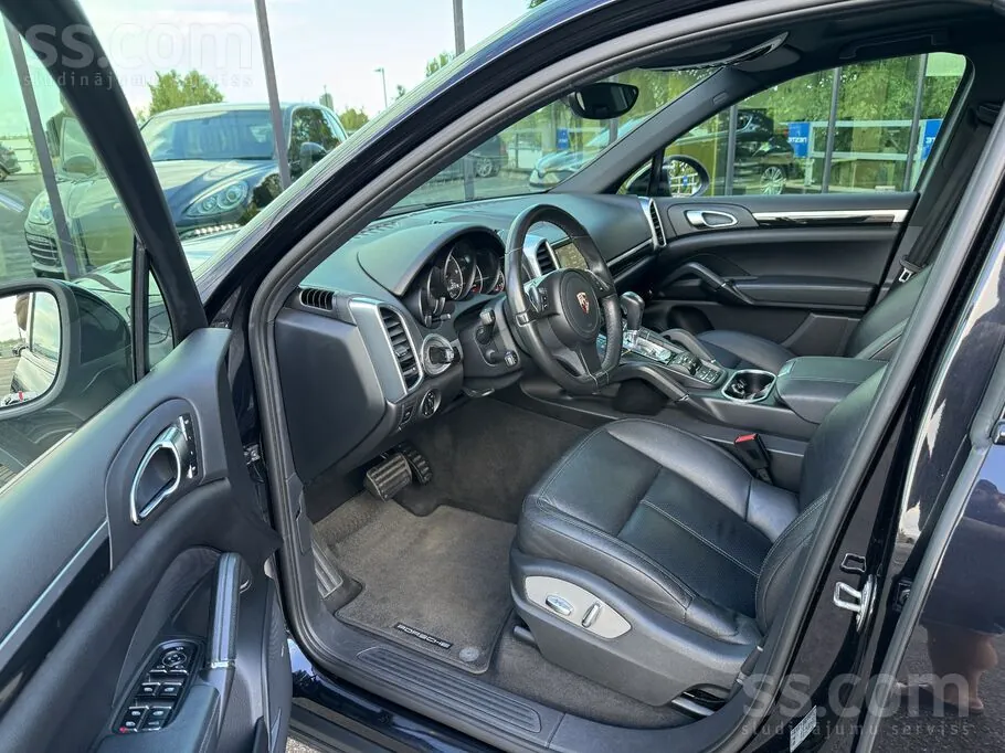 Porsche Cayenne 2011 photo 5