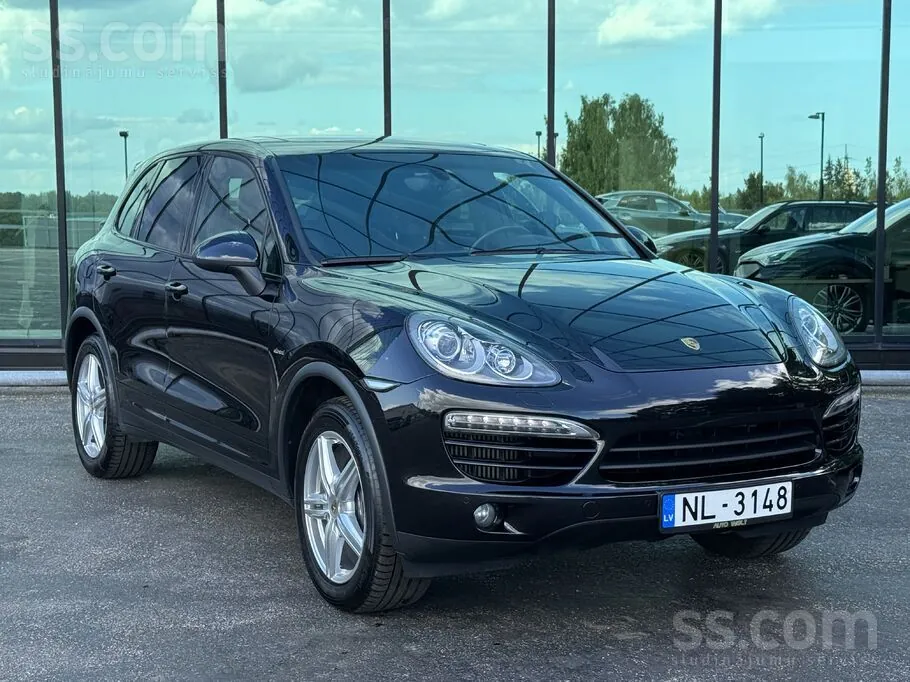 Porsche Cayenne 2011 photo 2