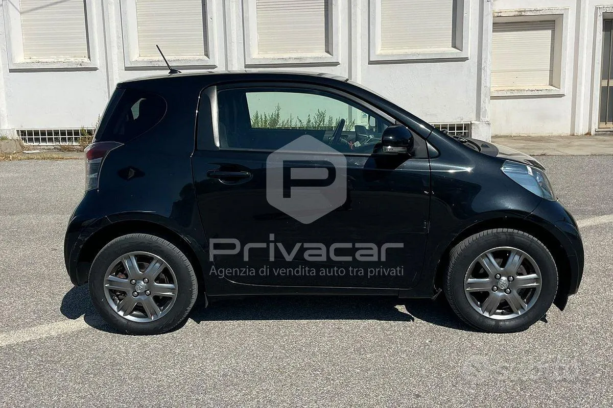 Toyota Iq 2009 photo 3
