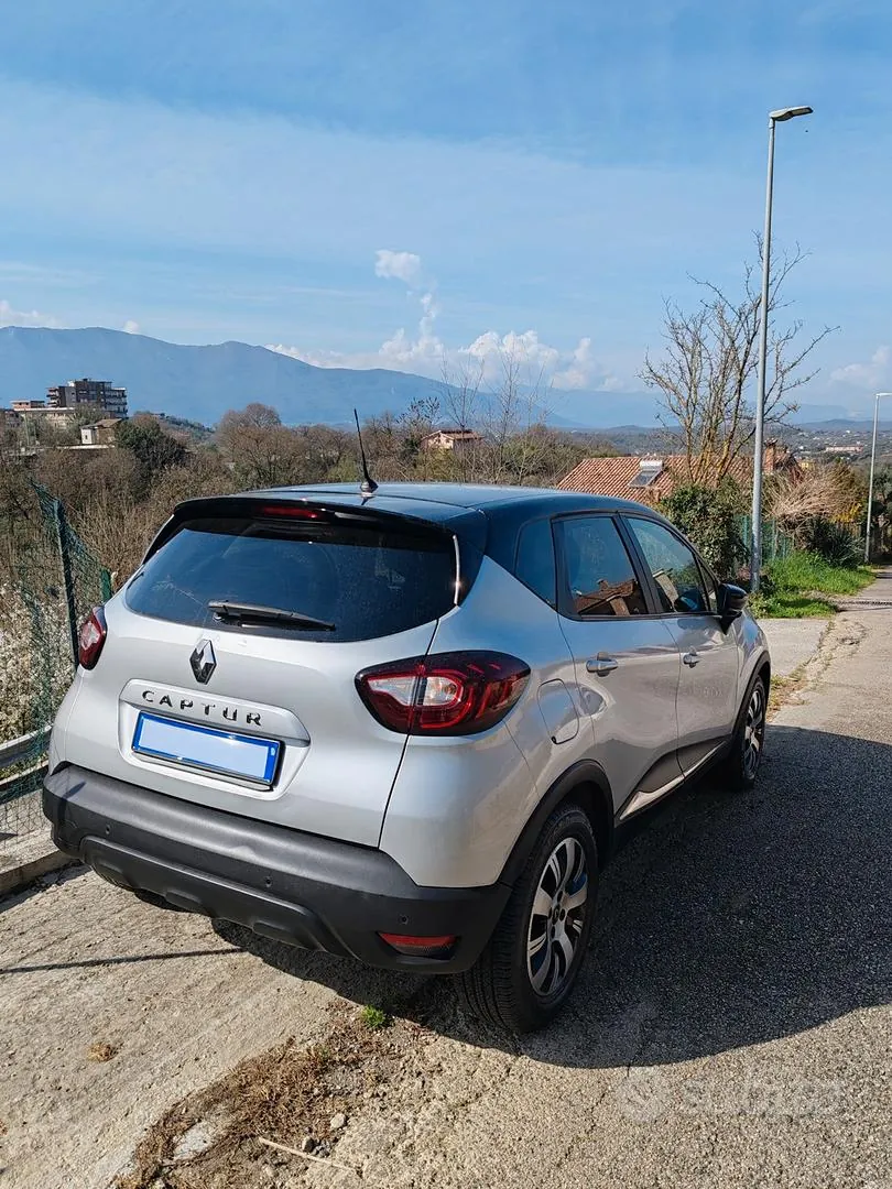 Renault Captur 2019 photo 2