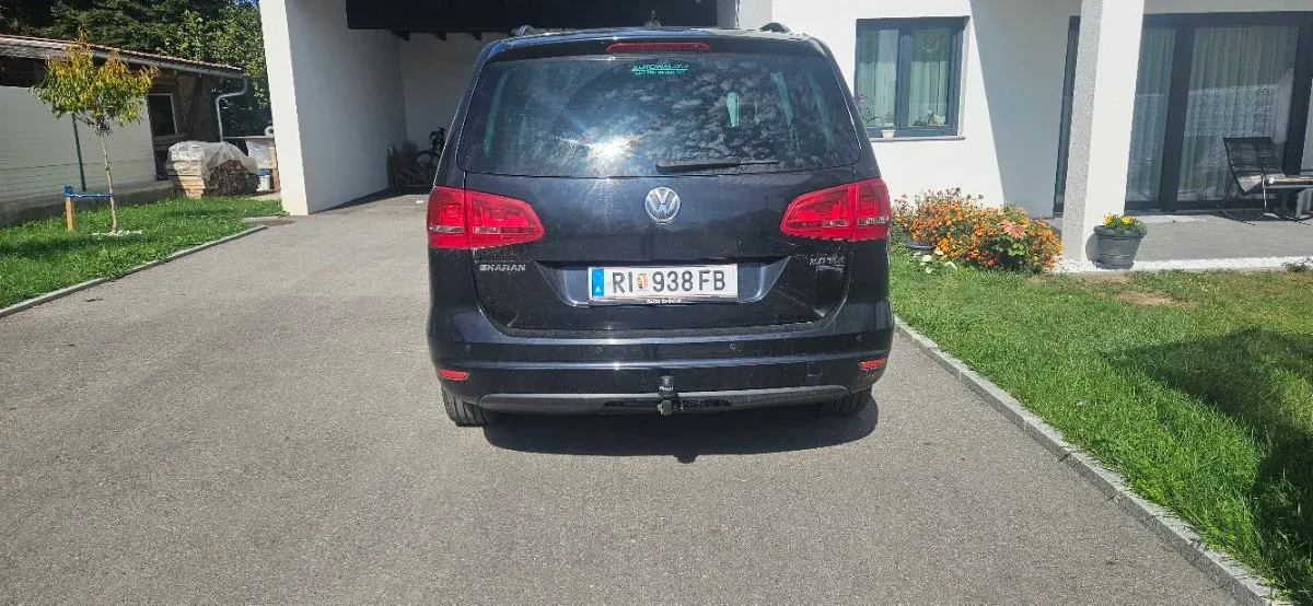 Volkswagen Sharan 2011 photo 3