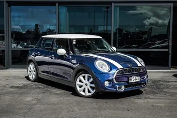 Mini Cooper S 2015 photo 2