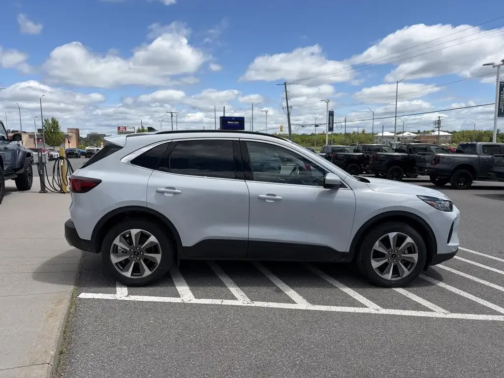 Ford Escape 2025 photo 4