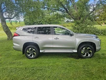 Mitsubishi Pajero Sport 2026 photo 3