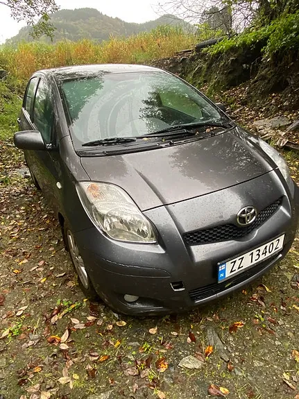 Toyota Yaris 2011 photo 5