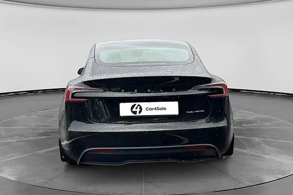 Tesla Model 3 2024 photo 4