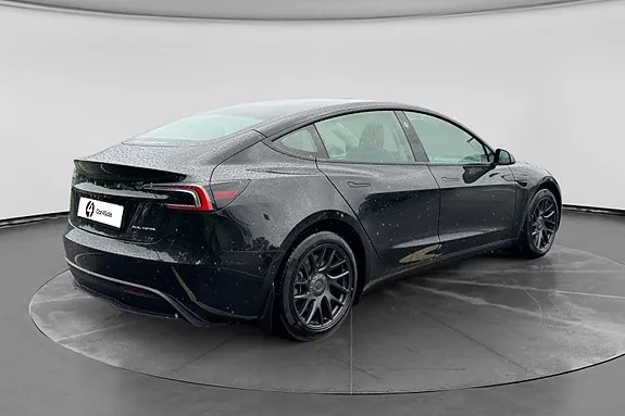 Tesla Model 3 2024 photo 5