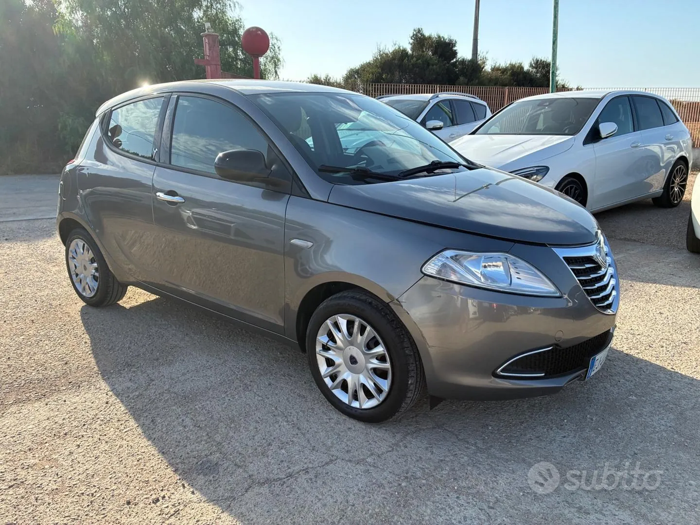 Lancia Ypsilon 2011 photo 2