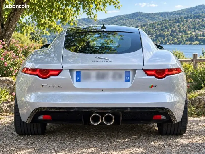 Jaguar F-Type 2016 photo 2
