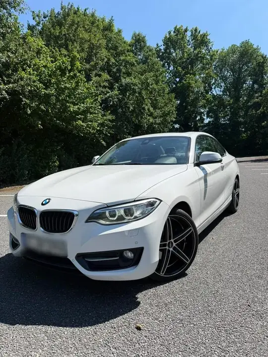 BMW 220I