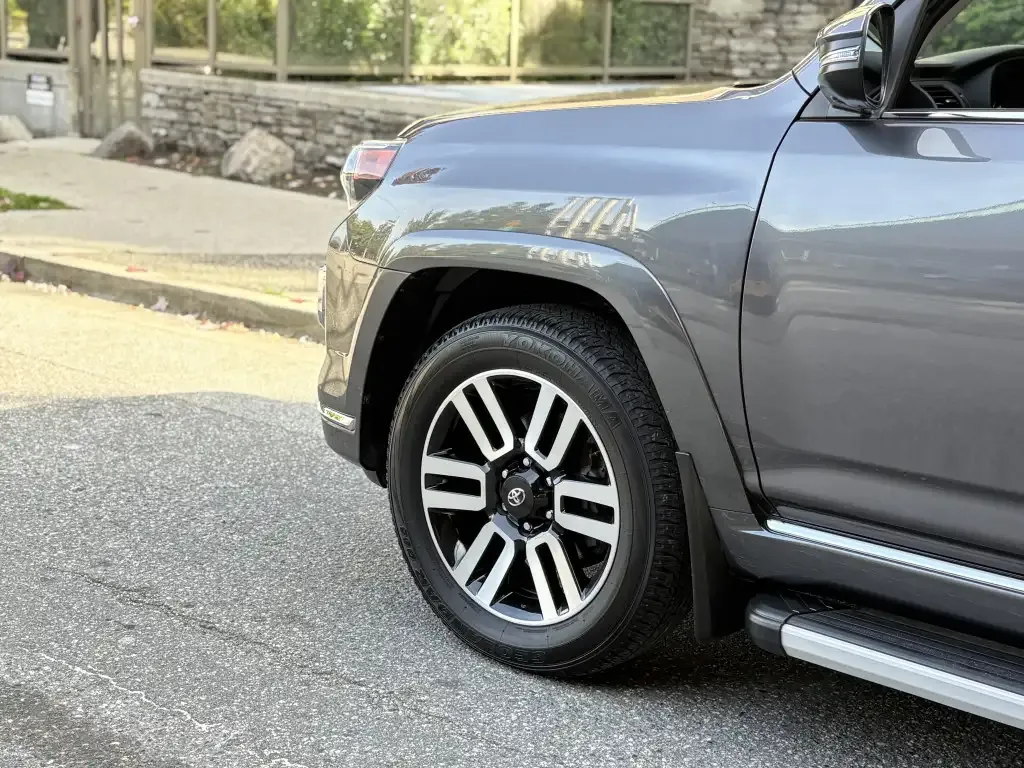 Toyota 4Runner 2023 photo 5