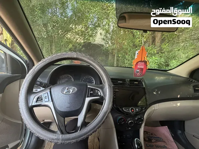 Hyundai Accent 2016 photo 3