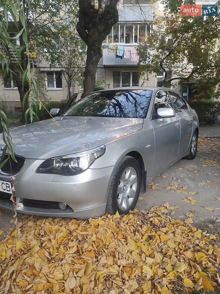 BMW 5 Series 2005 photo 2