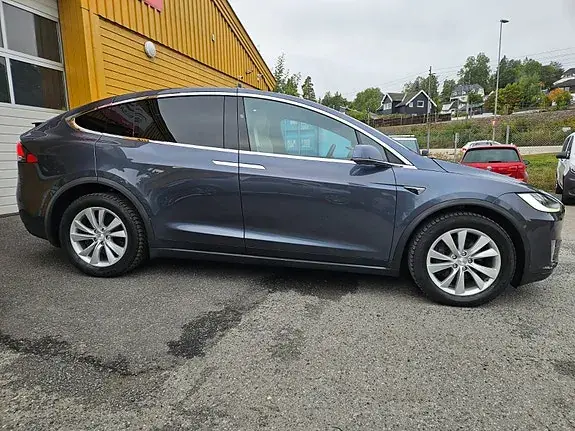 Tesla Model X 2020 photo 5