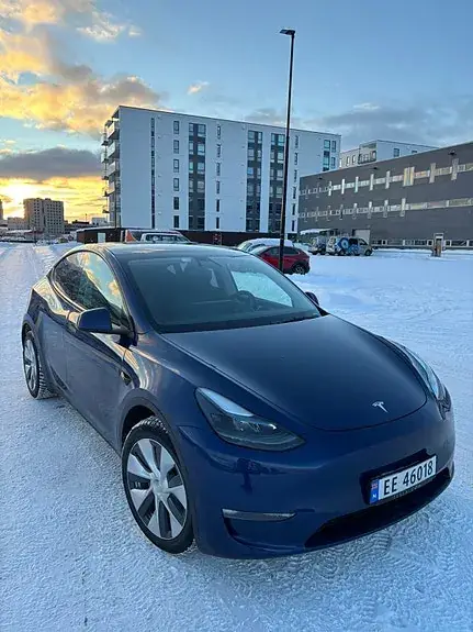 Tesla Model Y 2022 photo 3