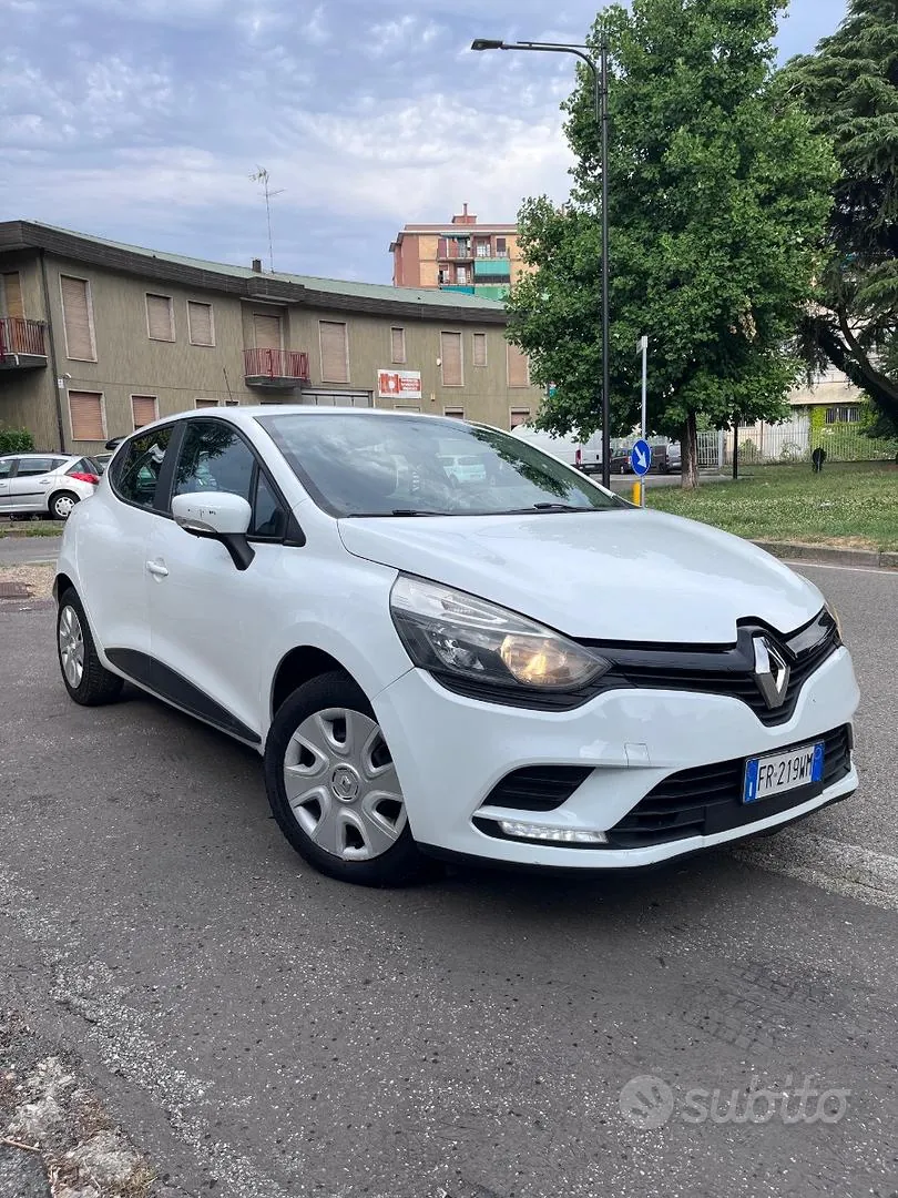 Renault Clio 2018 photo 2