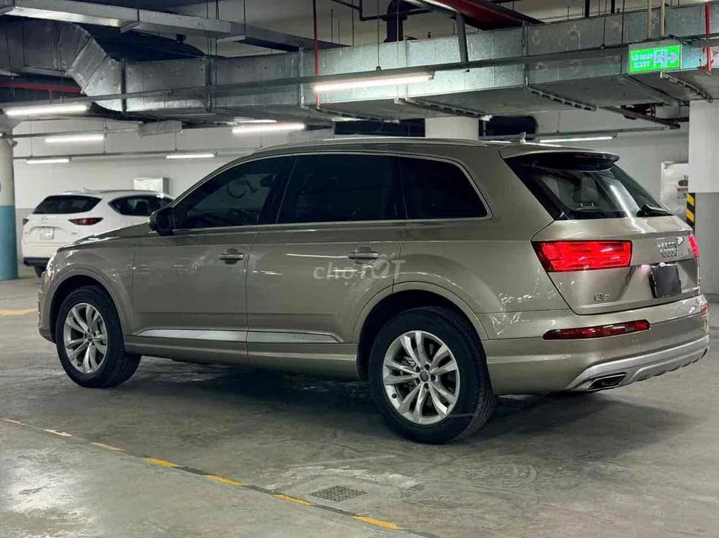 Audi Q7 2016 photo 5
