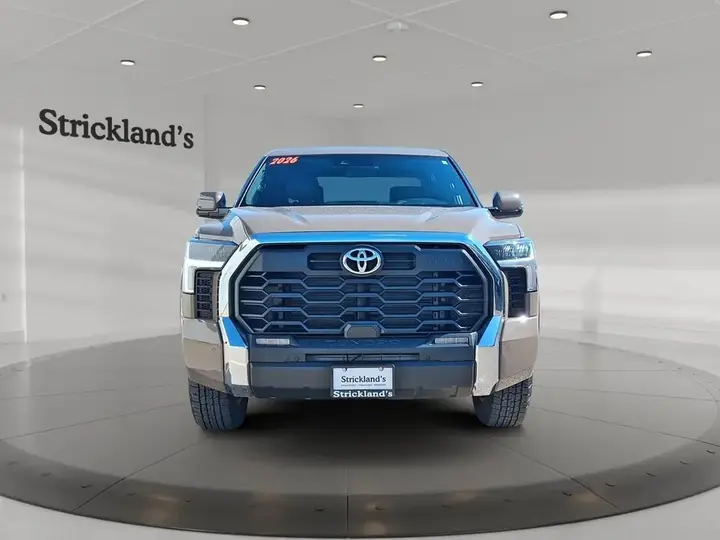 Toyota Tundra 2026 photo 2