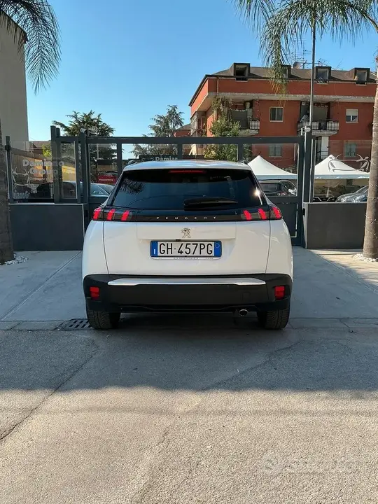 Peugeot 2008 2021 photo 4