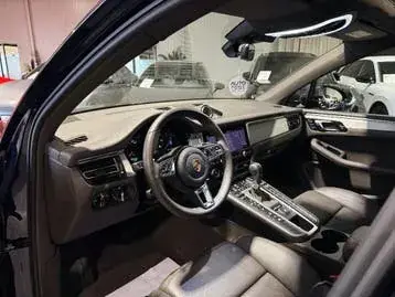 Porsche Macan 2021 photo 2