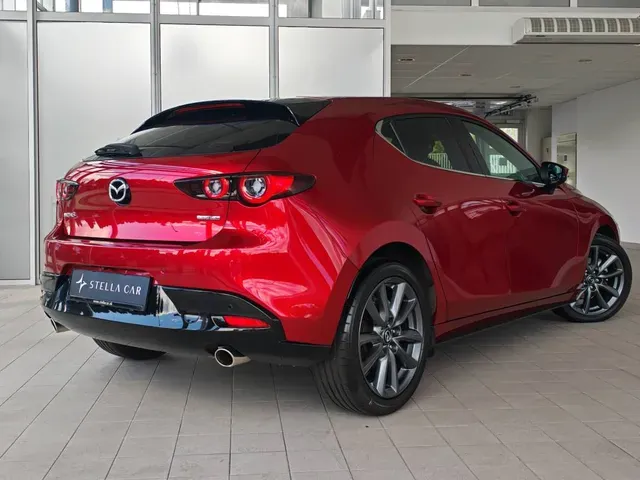 Mazda 3 2022 photo 3