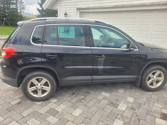 Volkswagen Tiguan 2011 photo 4