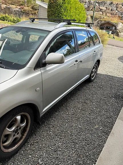 Toyota Avensis 2006 photo 2