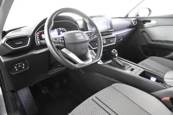 Seat Leon 2023 photo 2