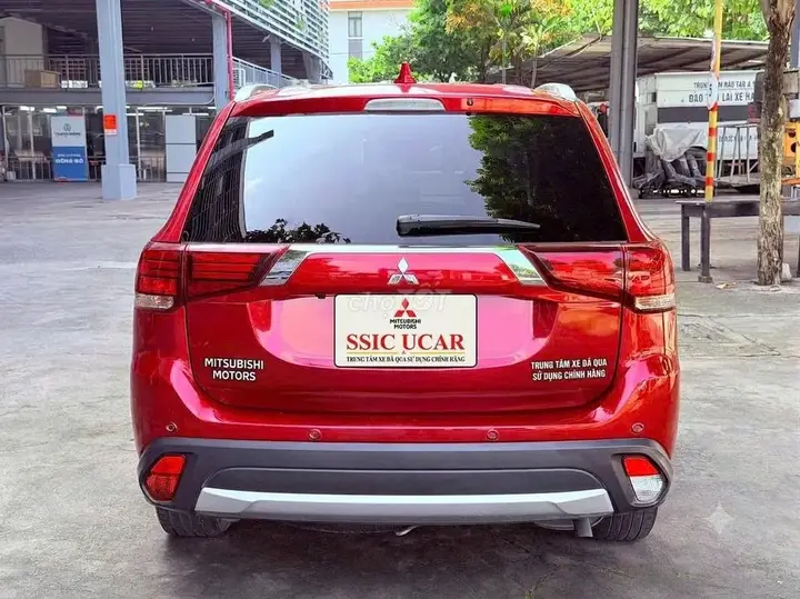 Mitsubishi Outlander 2018 photo 5