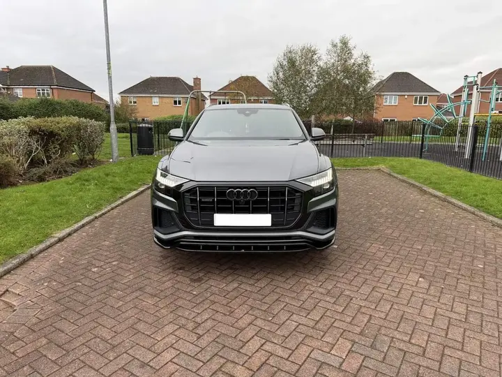 Audi Q8 2019 photo 2