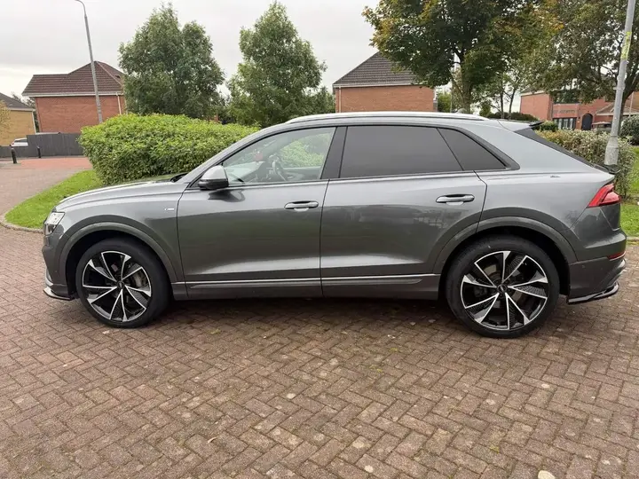 Audi Q8 2019 photo 5