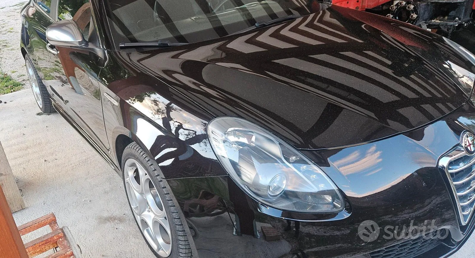Alfa Romeo Giulietta 2011 photo 2