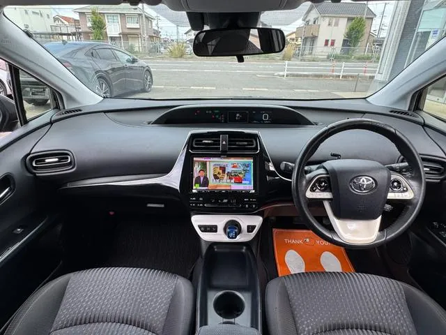 Toyota Prius 2016 photo 2