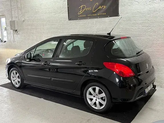 Peugeot 308 2008 photo 5
