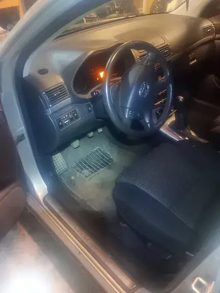 Toyota Avensis 2006 photo 5