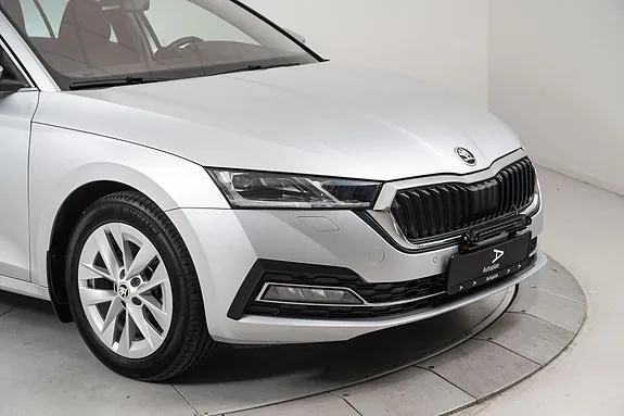 Skoda Octavia 2023 photo 3