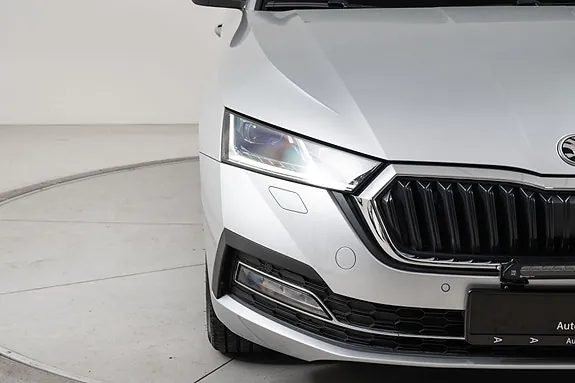 Skoda Octavia 2023 photo 5