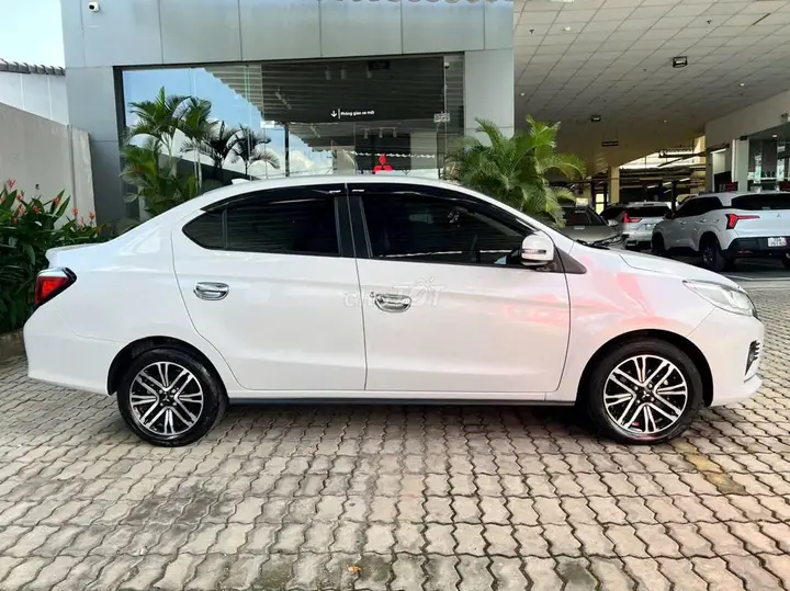 Mitsubishi Attrage 2025 photo 5