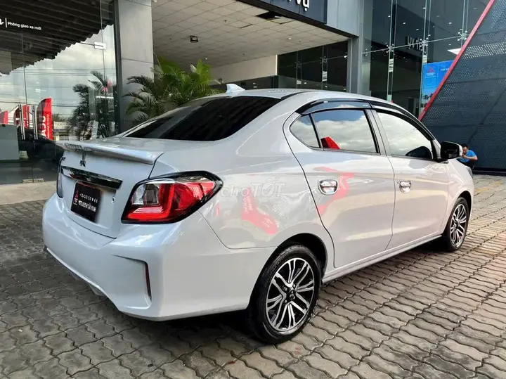 Mitsubishi Attrage 2025 photo 3