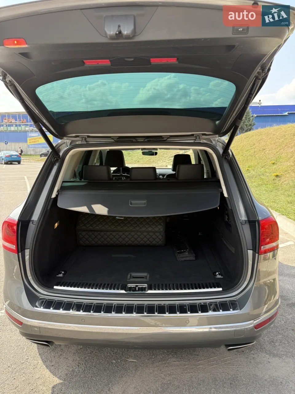 Volkswagen Touareg 2017 photo 3