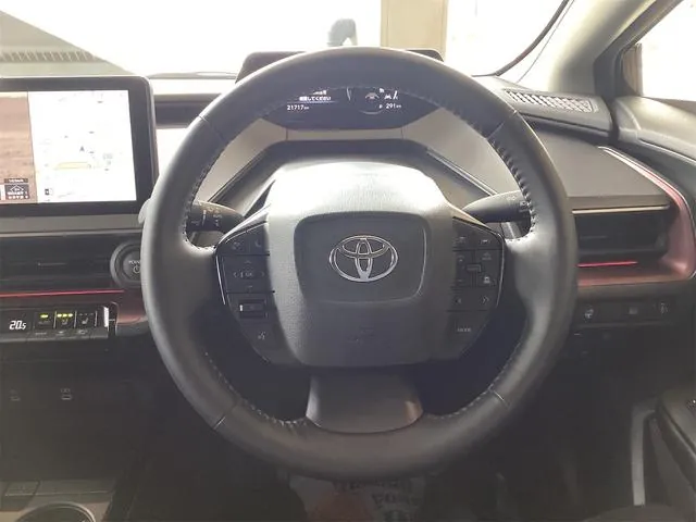 Toyota Prius Z 2023 photo 3
