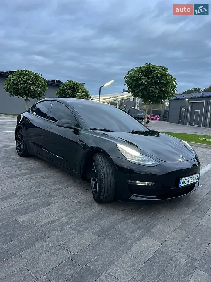 Tesla Model 3 2018 photo 4