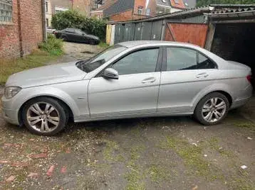 Mercedes-Benz W204
